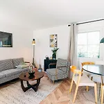 Wunderschoenes Mit Gaestehaus In Der Mit Fass-sauna 장어하우젠